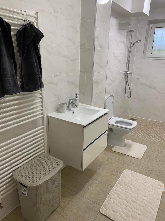 The Best Apartament Central Hunedoara Exterior photo