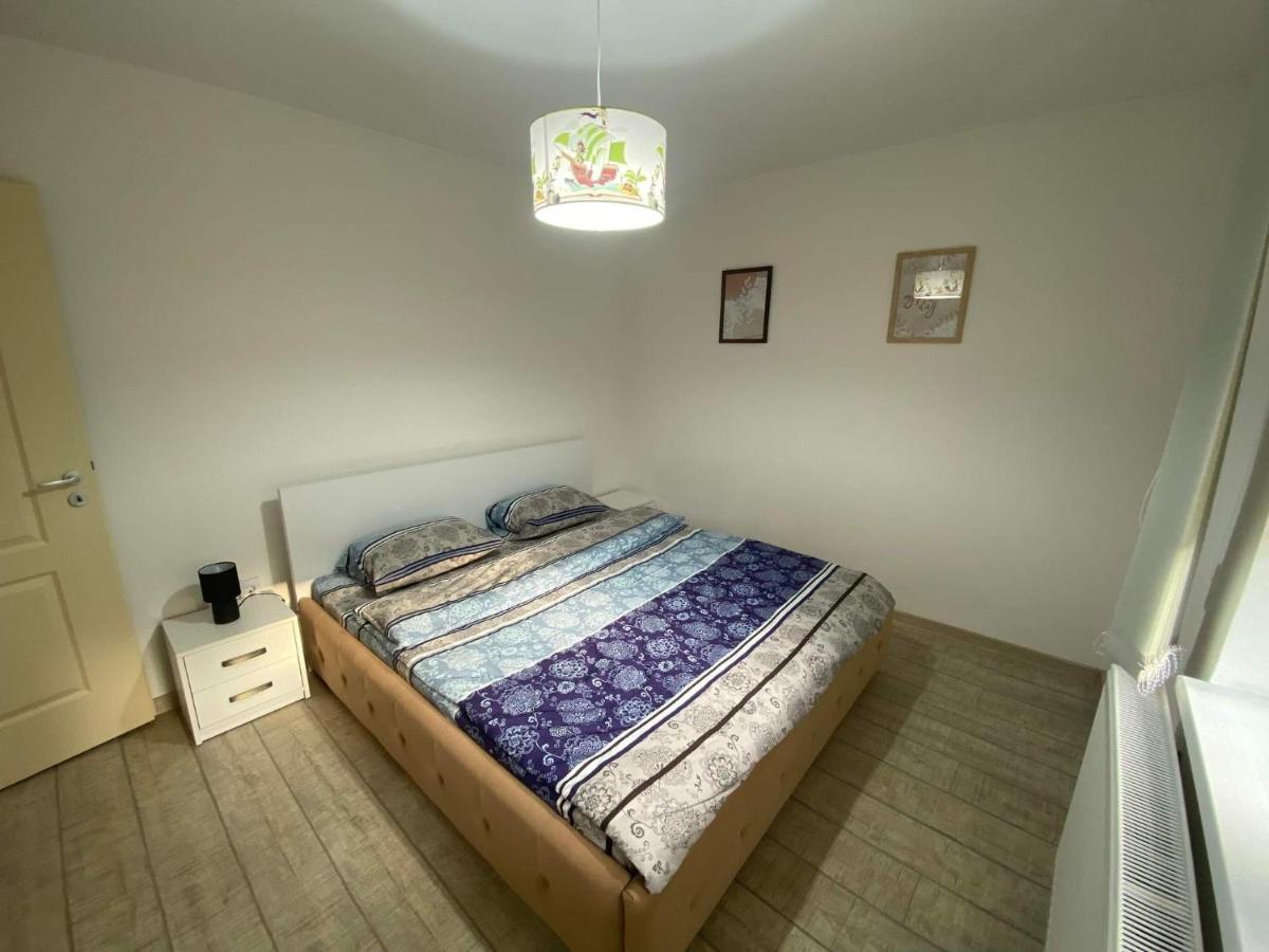 The Best Apartament Central Hunedoara Exterior photo