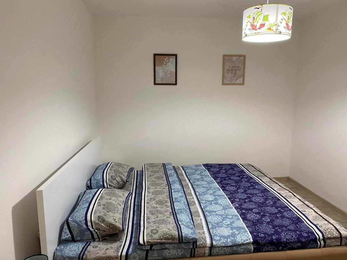 The Best Apartament Central Hunedoara Exterior photo
